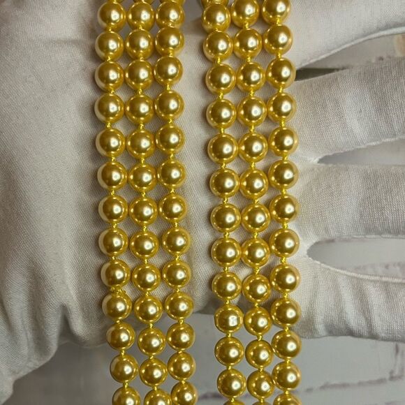 Golden Shell Pearl Endless Necklace 100” - Picture 6 of 12